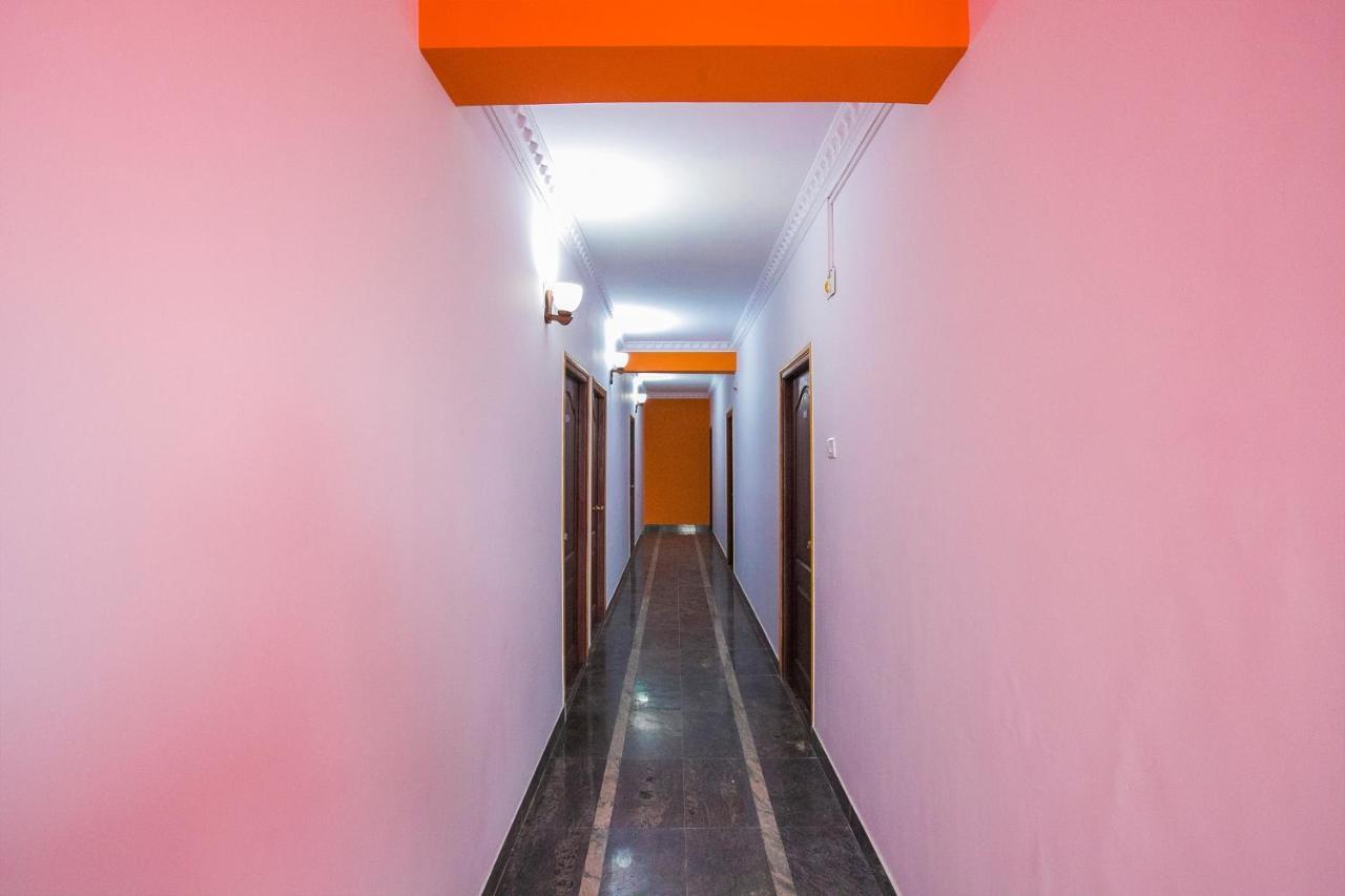 Oyo 16123 Chandana Deluxe Bangalore Eksteriør bilde