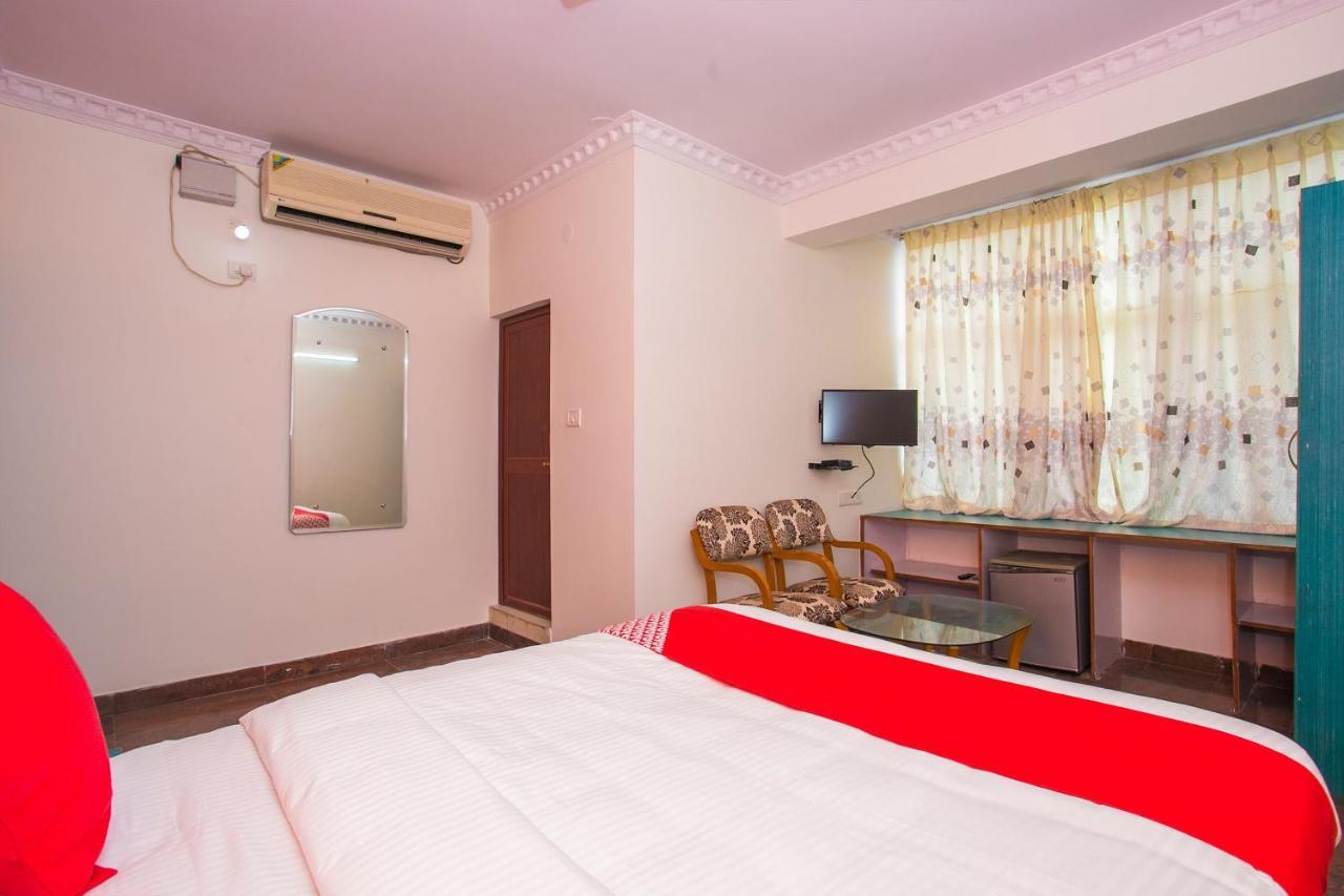 Oyo 16123 Chandana Deluxe Bangalore Eksteriør bilde