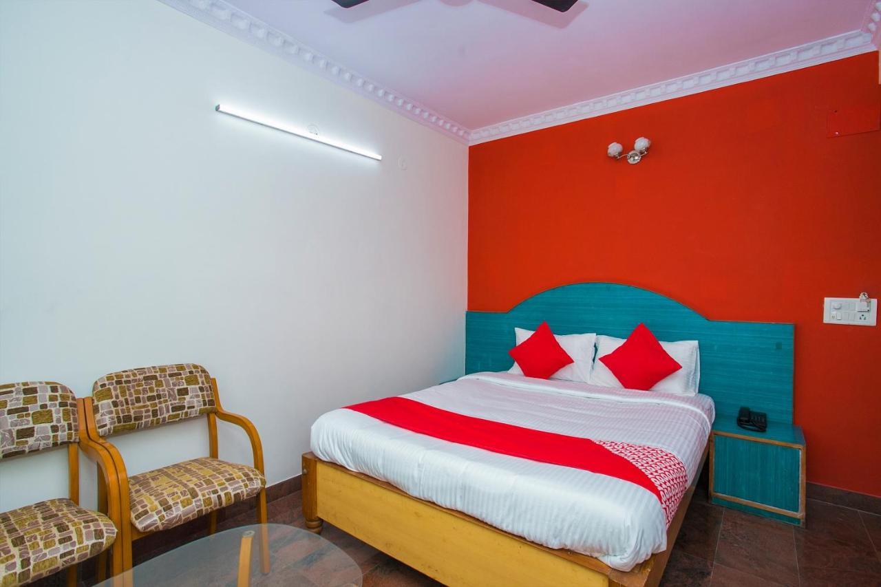 Oyo 16123 Chandana Deluxe Bangalore Eksteriør bilde