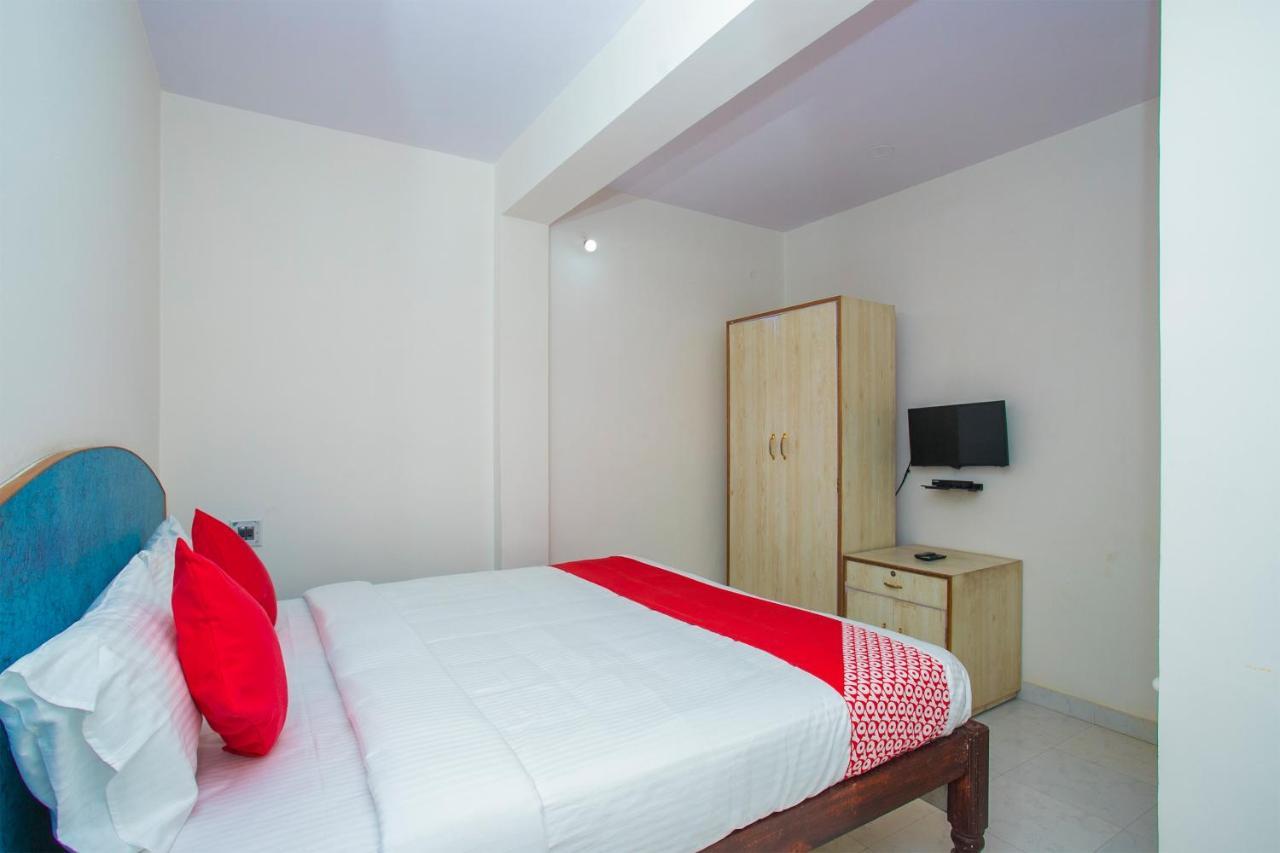 Oyo 16123 Chandana Deluxe Bangalore Eksteriør bilde
