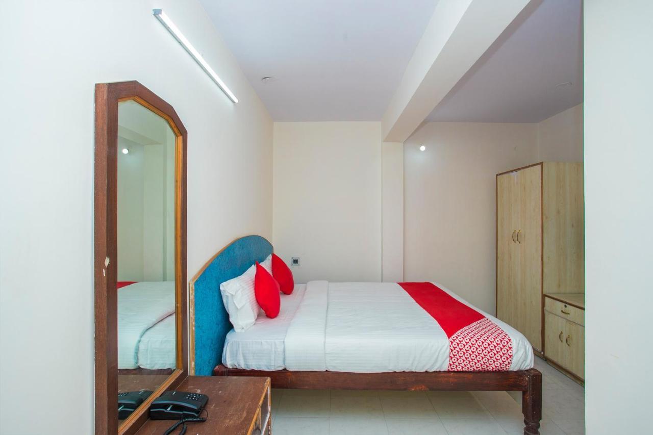 Oyo 16123 Chandana Deluxe Bangalore Eksteriør bilde