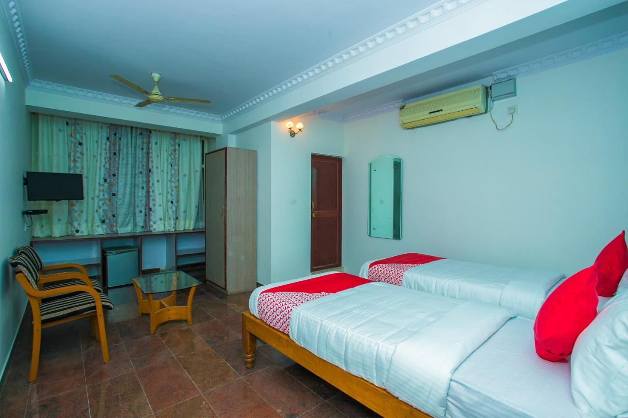 Oyo 16123 Chandana Deluxe Bangalore Eksteriør bilde