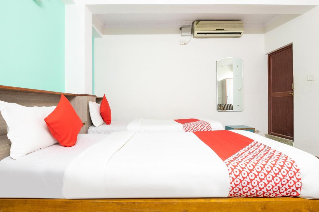 Oyo 16123 Chandana Deluxe Bangalore Eksteriør bilde